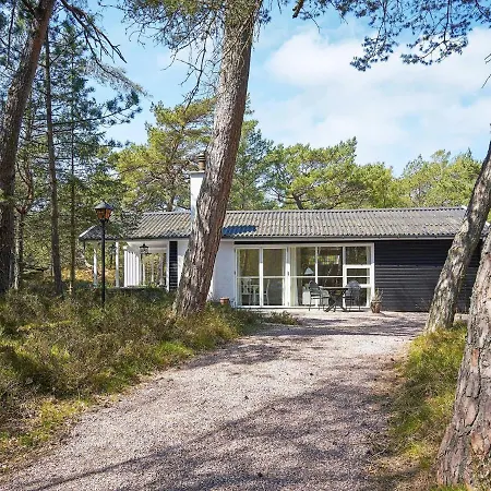 5 Person In Nex Spidsegård